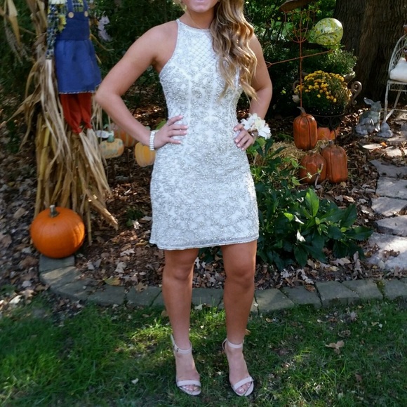 Sherri Hill White/Silver Detailed Beading Short Homecoming Dress - Picture 6 of 6